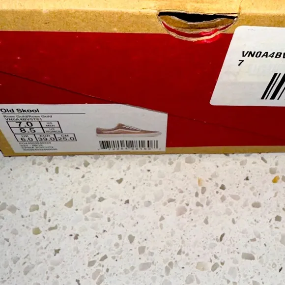 WOMEN’S VANS OLD SKOOL ROSE GOLD SHOES SNEAKERS 8.5 BRAND NEW WITH BOX