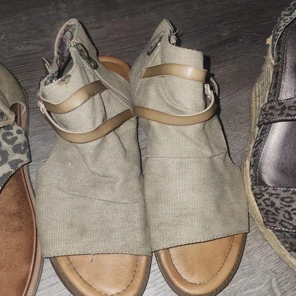 Womens Very G / Blowfish Sandal Lot size 10 &amp; 11