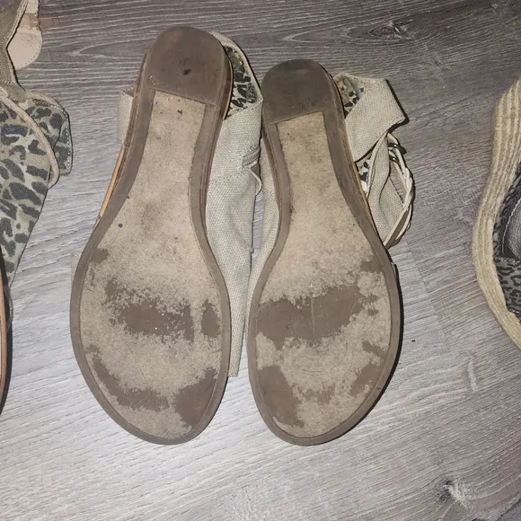 Womens Very G / Blowfish Sandal Lot size 10 &amp; 11