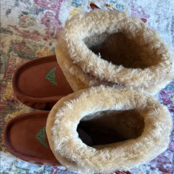 WOMEN'S SUPERLAMB NAVAJO MOCCASIN SLIPPER BOOTIES NWT!
