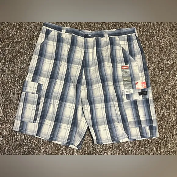 Wrangler Men’s Size 42 Cargo Striped Loose Fit Cotton Summer Work Shorts