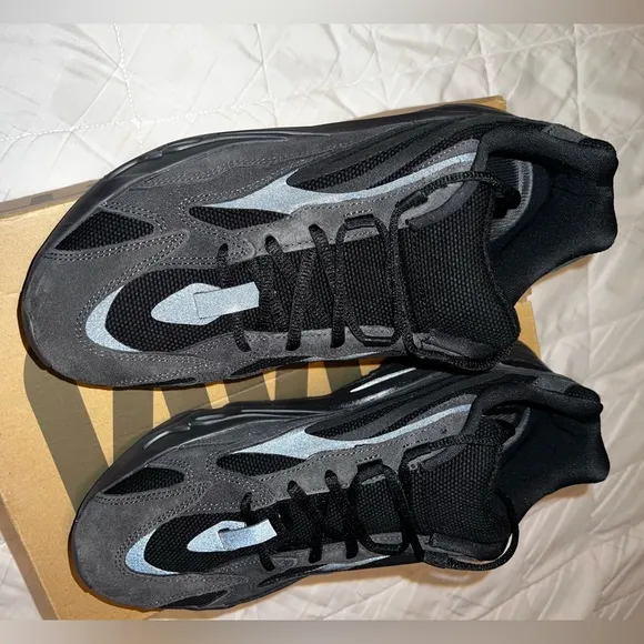 Yeezy 700 Vanta size 12 VNDS Worn ONCE! *RARE*