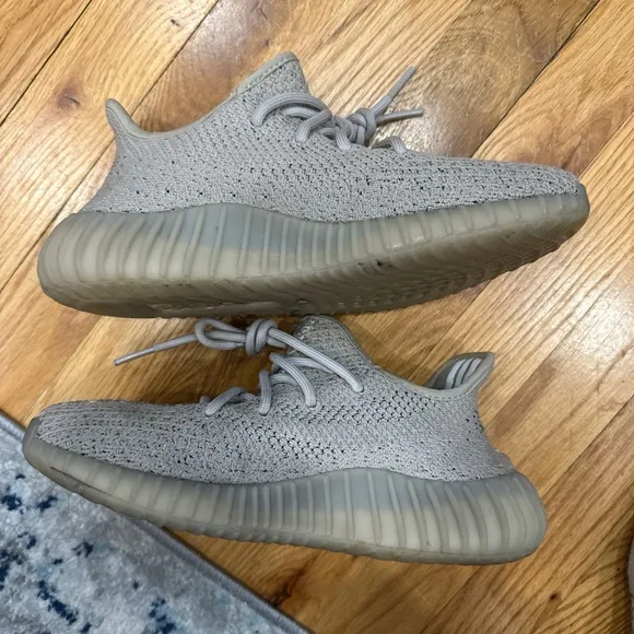 Yeezy Gray and Black Sneakers Boost 350 V2