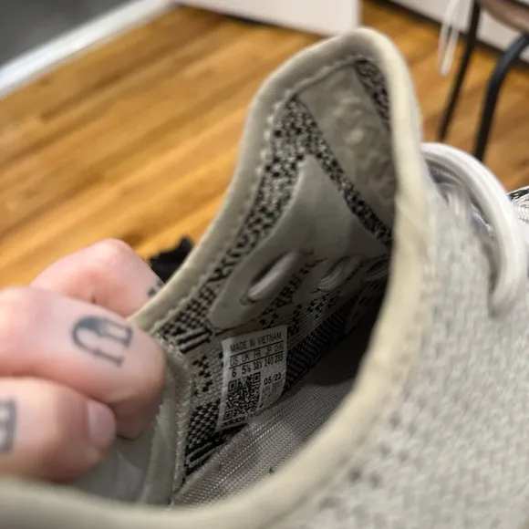 Yeezy Gray and Black Sneakers Boost 350 V2