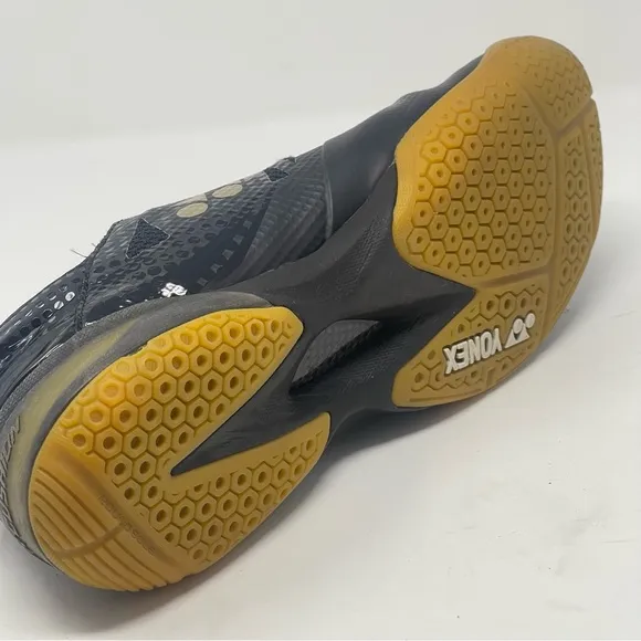 Yonex Comfort Z2 Badminton Shoes Mens 12 Black Red Power Cushion Lace Up