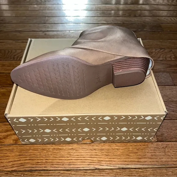 Zodiac Malina Snake Embossed Western Bootie Warm Taupe Women’s Size 8